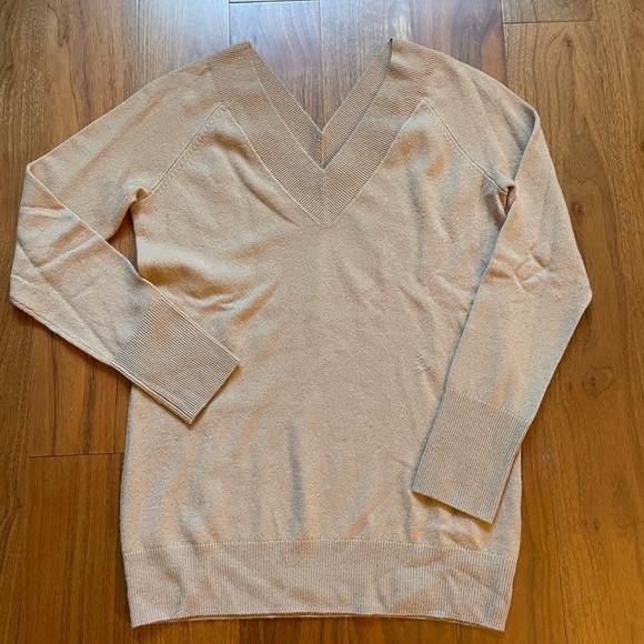 Equipment 100% Cashmere Double V-Neck - Picture 2 of 8